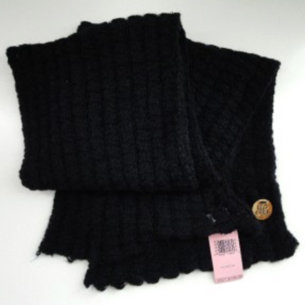 $150 Authentic JUICY COUTURE Wool Alpaca Black Medallion Scarf Wrap Rare Soft NR